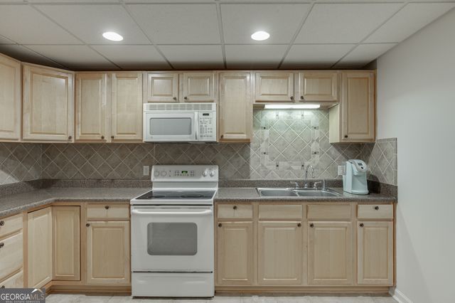 2375 Stone Willow Way, Buford, GA 30519