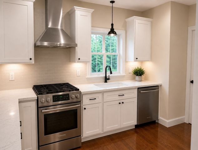 4 Katie Ln, Groveland, MA 01834