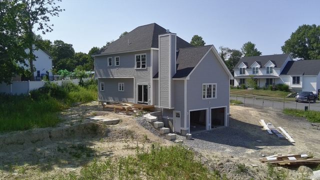 4 Katie Ln, Groveland, MA 01834