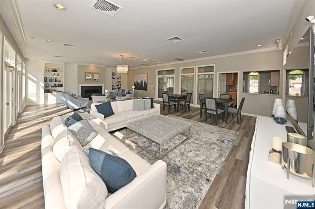 64 Lakeview Drive, Old Tappan, NJ 07675