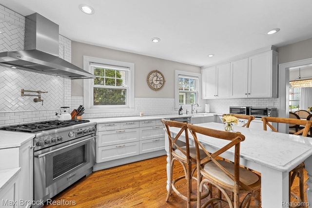 916 Knox Street, Birmingham, MI 48009