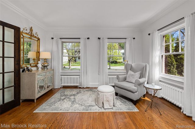 916 Knox Street, Birmingham, MI 48009