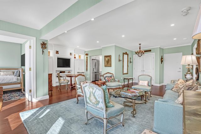 44 Cocoanut Row 302 B, Palm Beach, FL 33480