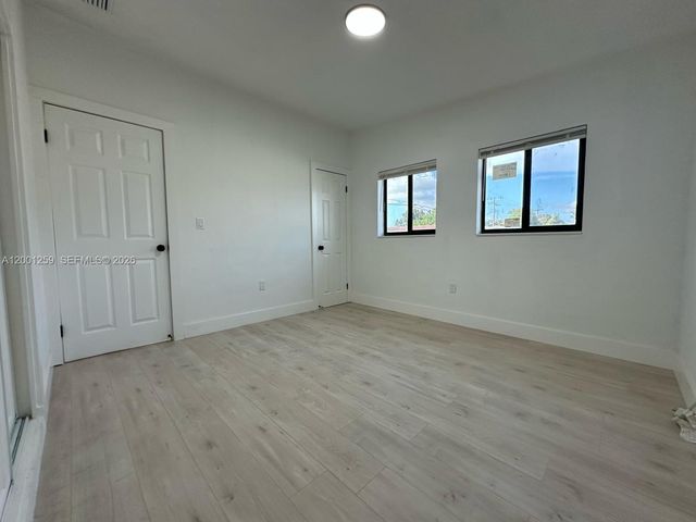 860 NW 171st St, Miami Gardens, FL 33169