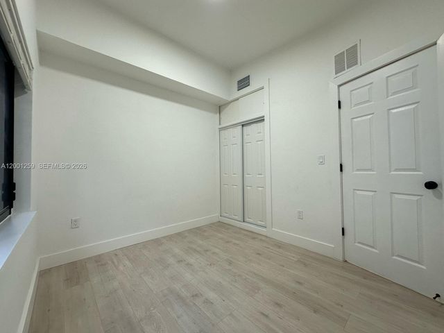 860 NW 171st St, Miami Gardens, FL 33169