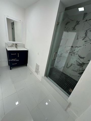 860 NW 171st St, Miami Gardens, FL 33169