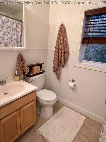 1018 Highland Drive, St Albans, WV 25177