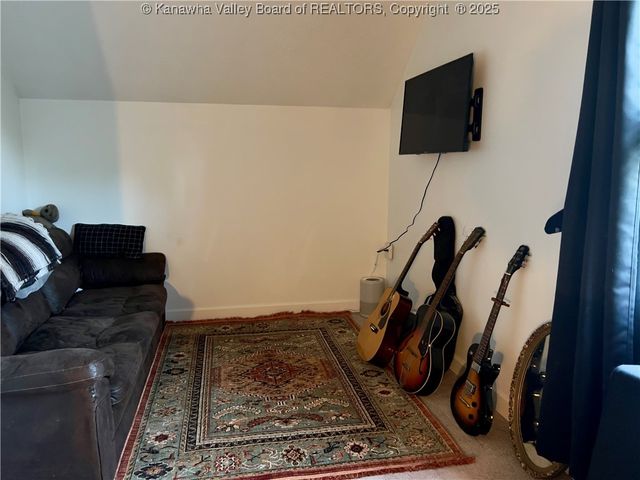 1018 Highland Drive, St Albans, WV 25177