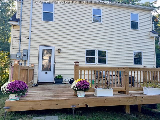 1018 Highland Drive, St Albans, WV 25177