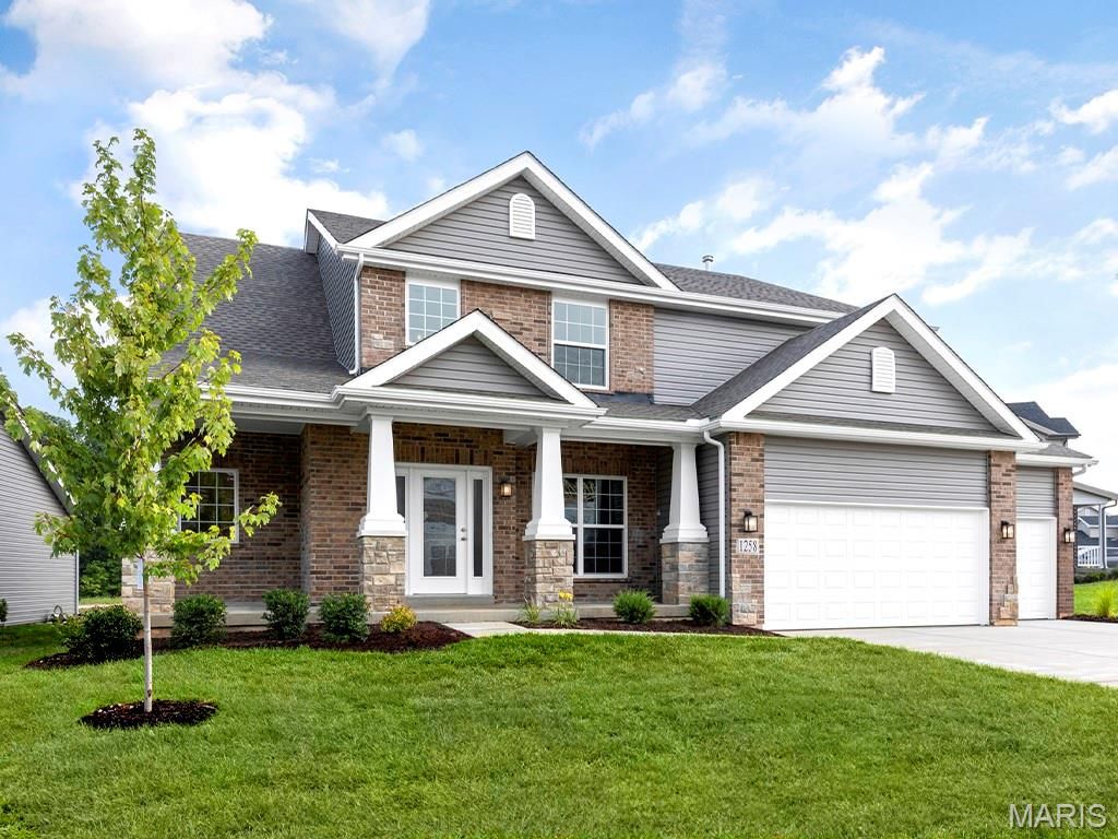 2 Pin Oak at Post Farms Enclave, O'fallon, MO 63385
