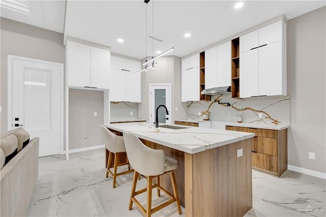 1312 E Evergreen Avenue, San Juan, TX 78589