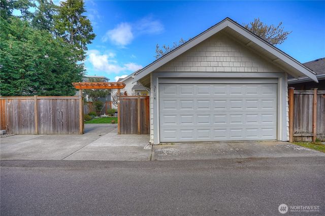 3714 N 28th, Tacoma, WA 98407
