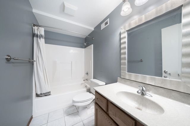 8202 W 16th Ct N, Wichita, KS 67212