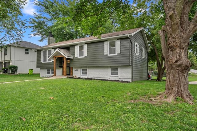 101 Manor Drive, Belton, MO 64012