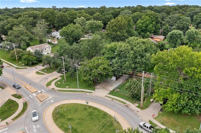 101 Manor Drive, Belton, MO 64012