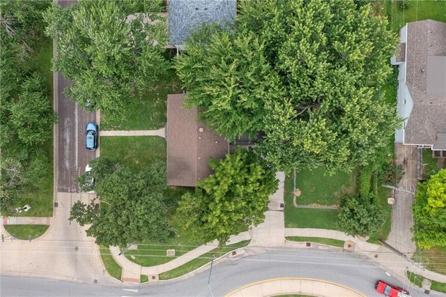 101 Manor Drive, Belton, MO 64012