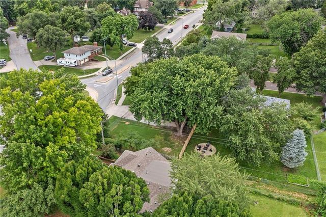 101 Manor Drive, Belton, MO 64012