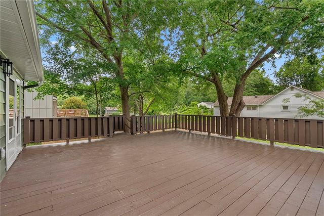 101 Manor Drive, Belton, MO 64012