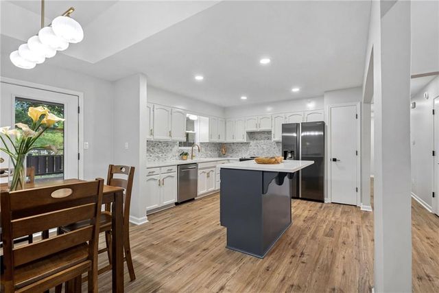 101 Manor Drive, Belton, MO 64012