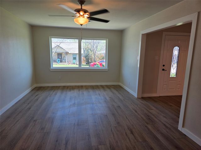 501 White Street, Whitesboro, TX 76273