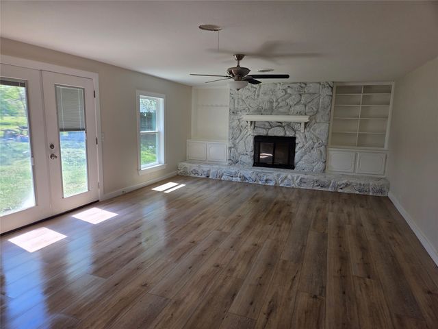 501 White Street, Whitesboro, TX 76273