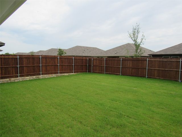 1612 Tin Roof Road, Krum, TX 76249