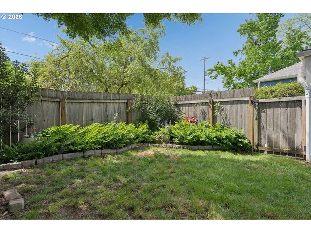 1206 Ne 75TH Ave, Portland, OR 97213