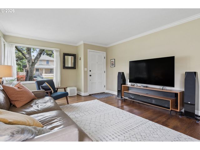 1206 Ne 75TH Ave, Portland, OR 97213