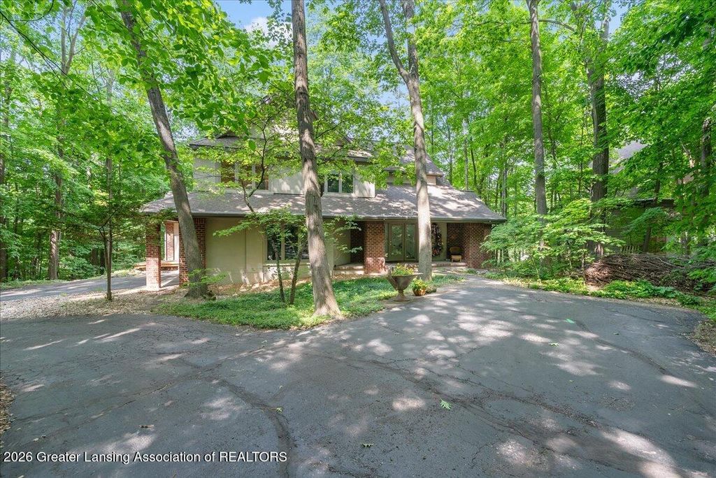 4279 Shadow Ridge, Okemos, MI 48864