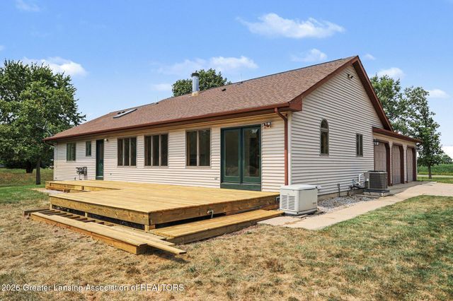 2145 E Willoughby Road, Mason, MI 48854