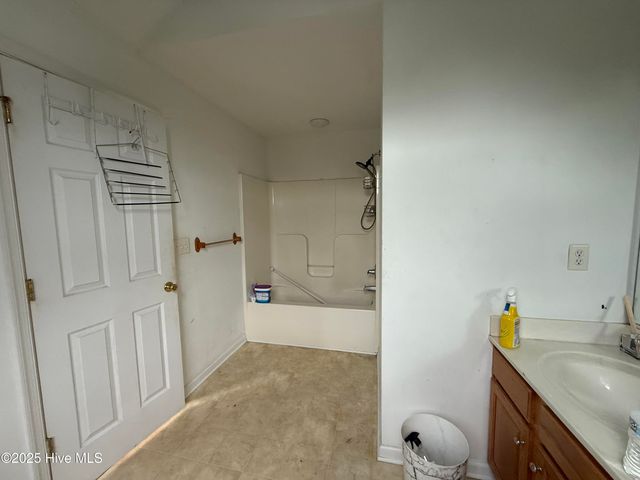 102 Maidens Court, Elizabeth City, NC 27909