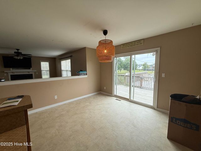 102 Maidens Court, Elizabeth City, NC 27909