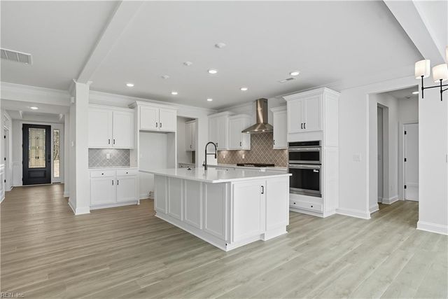 1327 Wharf Hill DR, Smithfield, VA 23430