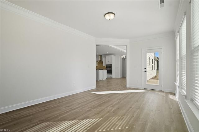 1327 Wharf Hill DR, Smithfield, VA 23430