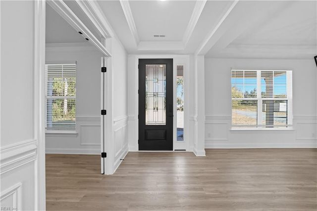 1327 Wharf Hill DR, Smithfield, VA 23430