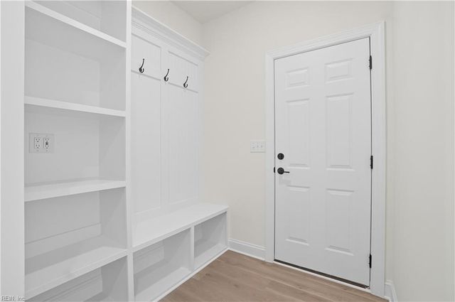 1327 Wharf Hill DR, Smithfield, VA 23430