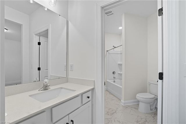 1327 Wharf Hill DR, Smithfield, VA 23430