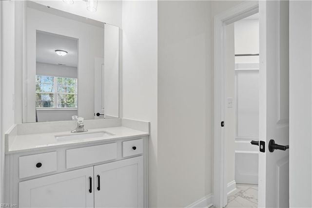 1327 Wharf Hill DR, Smithfield, VA 23430