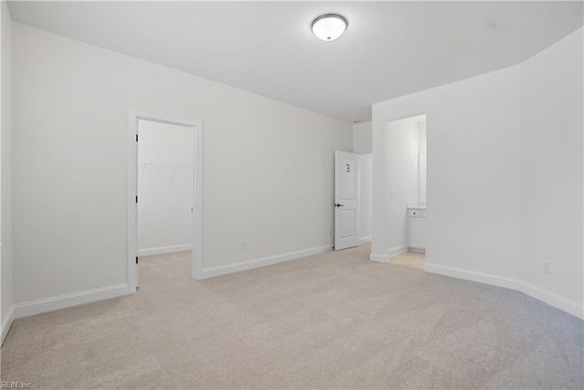 1327 Wharf Hill DR, Smithfield, VA 23430