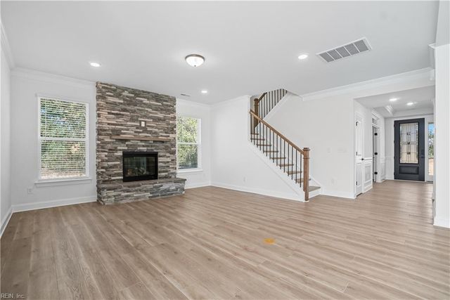 1327 Wharf Hill DR, Smithfield, VA 23430