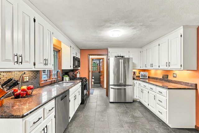 8 Joseph Rd, Hopkinton, MA 01748
