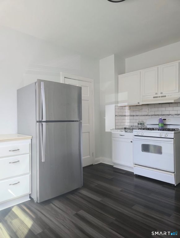 183 Ely Avenue 1, Norwalk, CT 06854