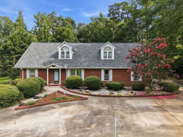 303 Harvey Circle, Grifton, NC 28530