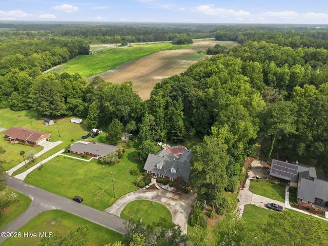 303 Harvey Circle, Grifton, NC 28530