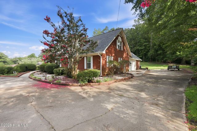 303 Harvey Circle, Grifton, NC 28530