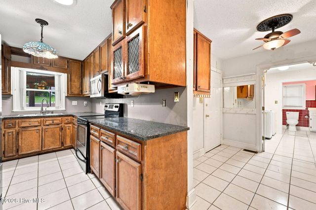 303 Harvey Circle, Grifton, NC 28530