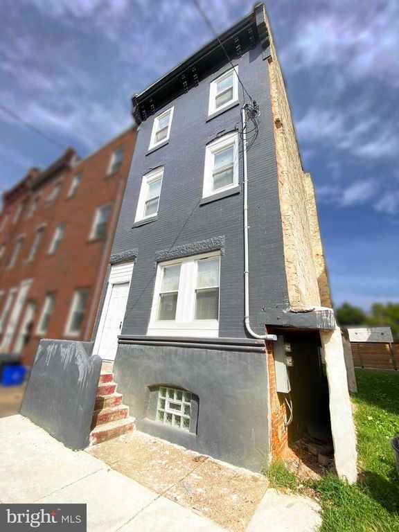 915 W DAUPHIN ST, Philadelphia, PA 19133