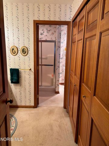 6901 Heather Cove Place, Maumee, OH 43537