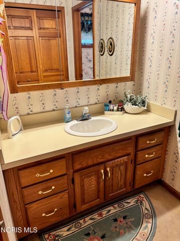 6901 Heather Cove Place, Maumee, OH 43537