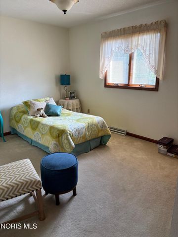 6901 Heather Cove Place, Maumee, OH 43537